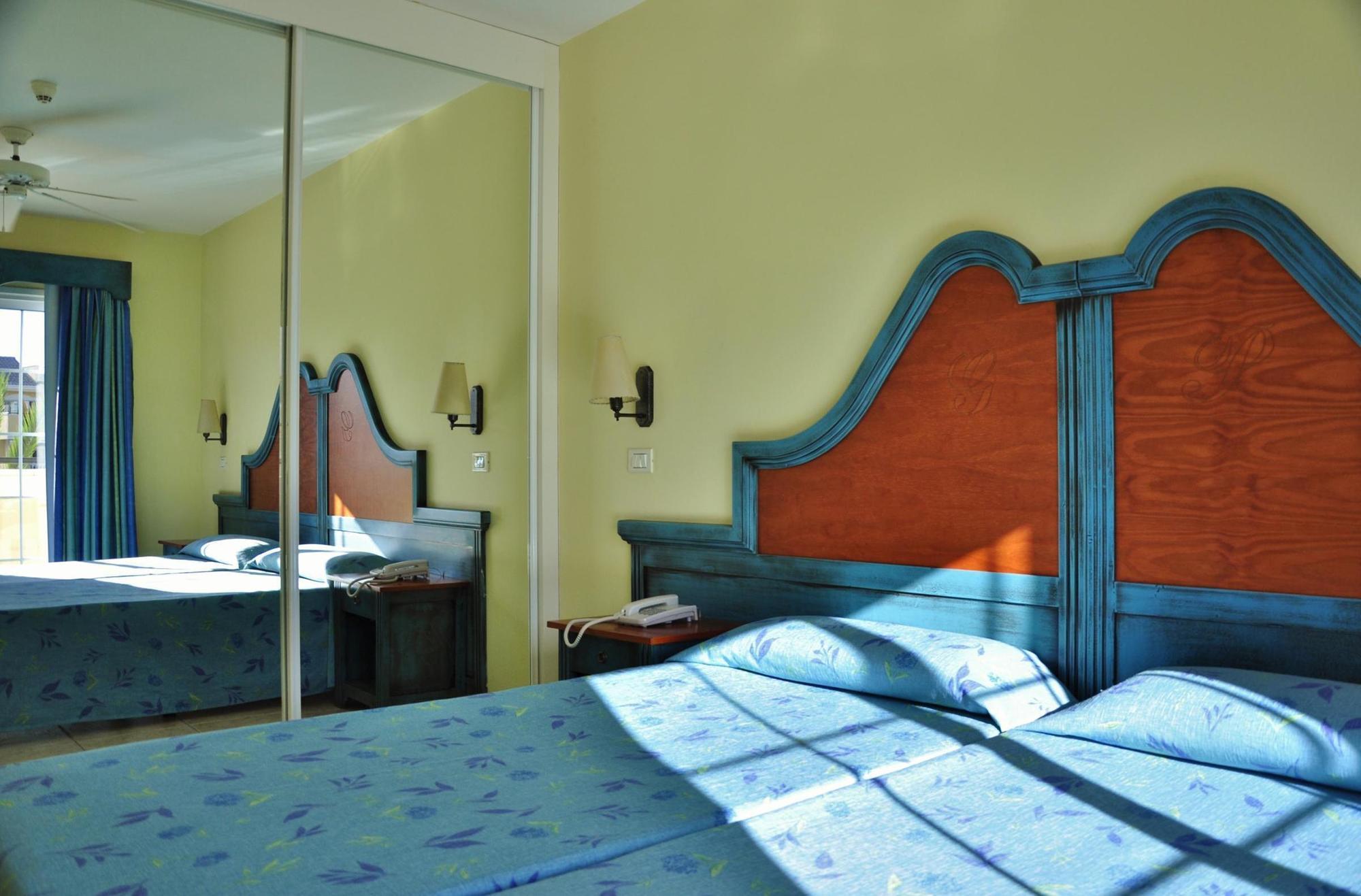 Apartamentos Granada Park ปลายาเดลาสอเมริกาส ภายนอก รูปภาพ